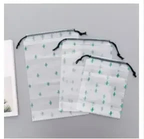 Detailed shot of the baby cotton bag's durable handles, designed for easy baby transport