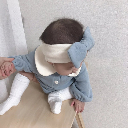Organic cotton baby bodysuit, long sleeve with a simple white Peter Pan collar