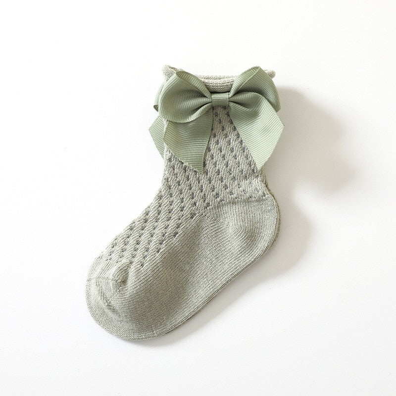 Elegent lace flower tube socks for girls, durable ribbed cotton, vibrant pink