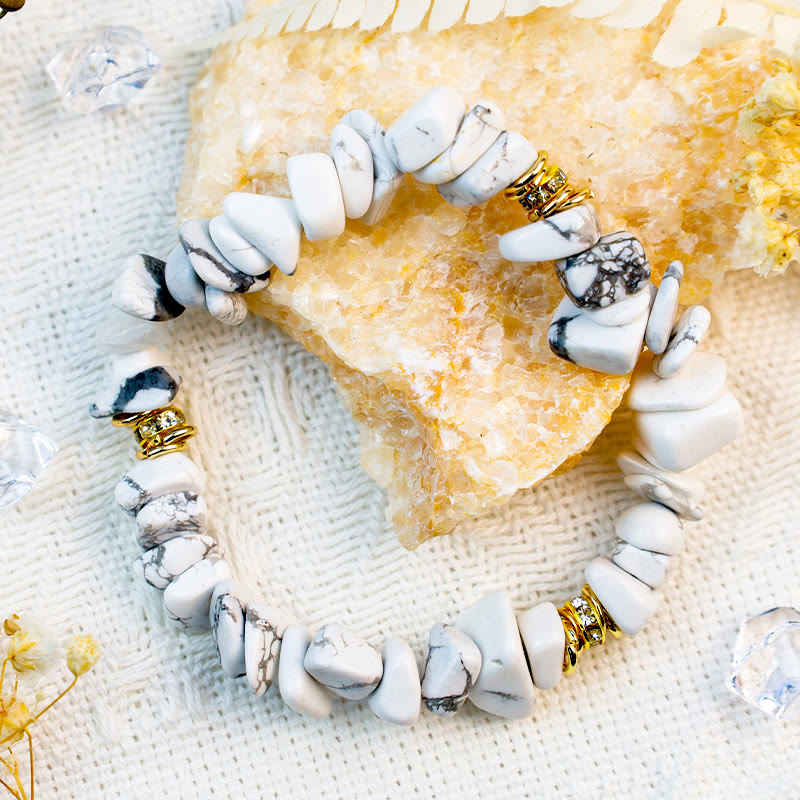 Crystal bead bracelet, women's fashion, natural stone, adjustable design.
