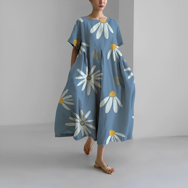 Versatile women's artistic print midi dress, relaxed fit, ideal for beach, vacation, or casual outing.