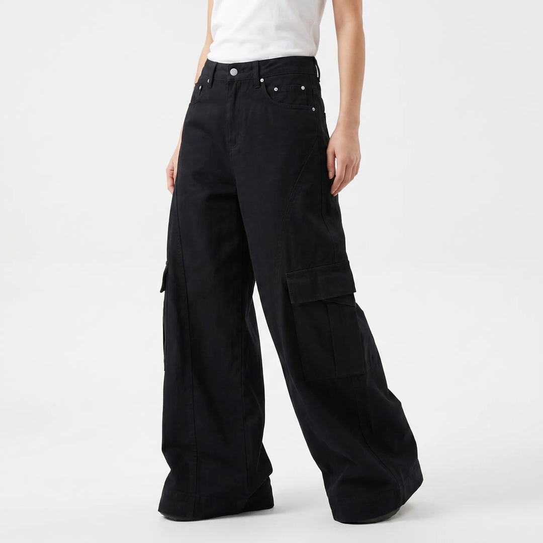 Comfortable high-waist brown wide-leg baggy pants for women, ideal for relaxed everyday wear.
