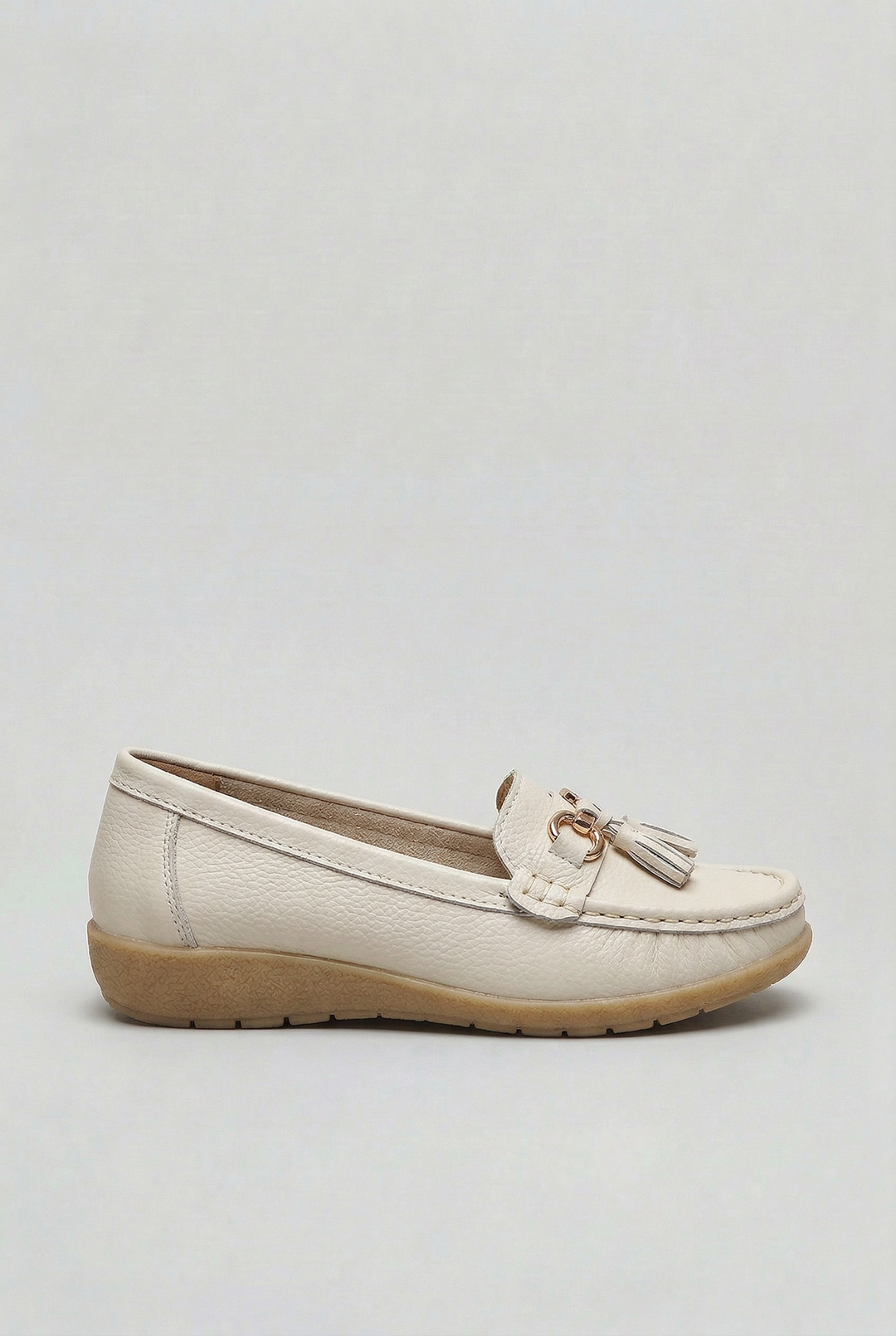 Cushioned slip-on loafers for women, comfortable flat shoes perfect for effortless everyday style.