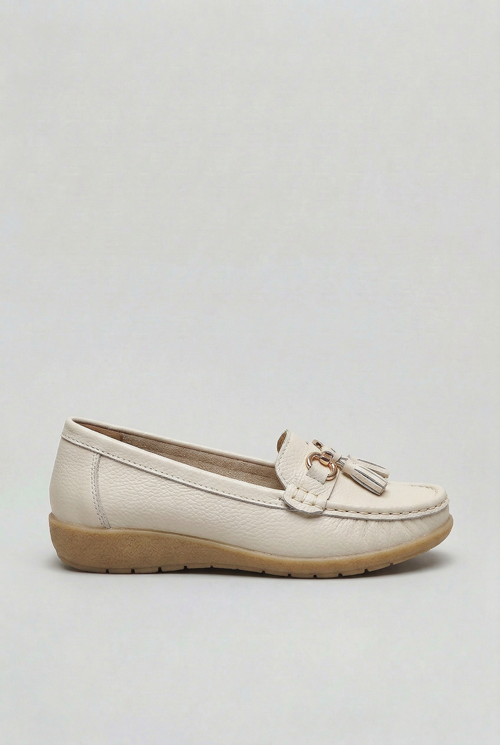 Cushioned slip-on loafers for women, comfortable flat shoes perfect for effortless everyday style.