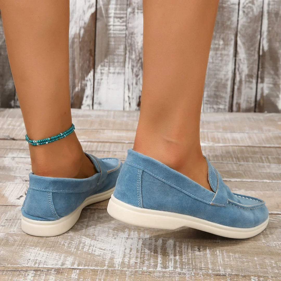Smart casual women's loafers, easy slip-on design with a comfortable cushioned footbed.