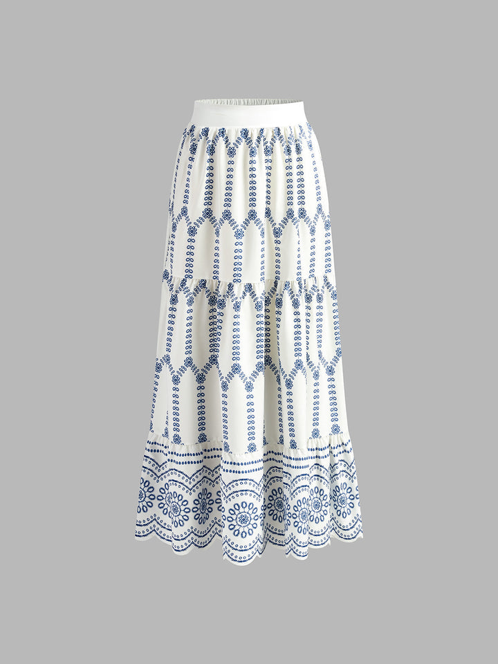 Casual women's regular fit two-piece skirt set in a vibrant print. Sleeveless top & skirt, perfect for summer outfits.