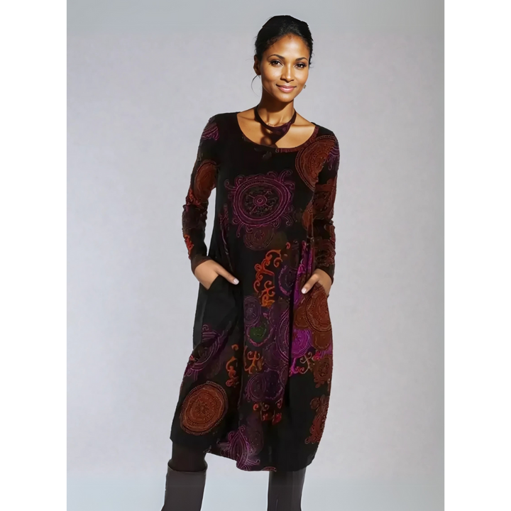 Casual women's floral midi dress, bohemian style, with pretty long sleeves.