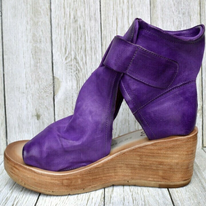 Pain-relieving women's boho wedge sandals with orthopedic support & adjustable buckle for all-day comfort.