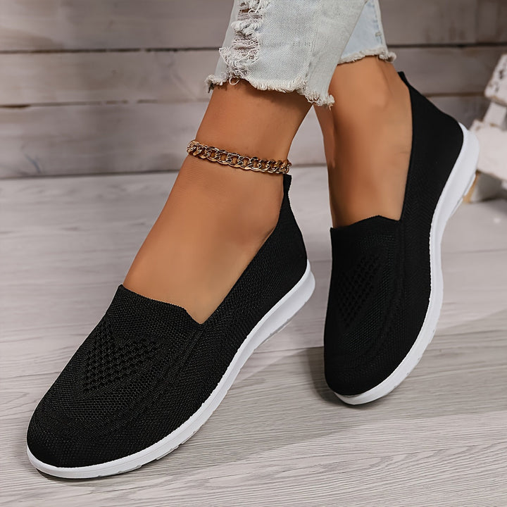 Modern women's breathable mesh knit slip-on flatform loafers, stylish and comfortable platform summer shoes.