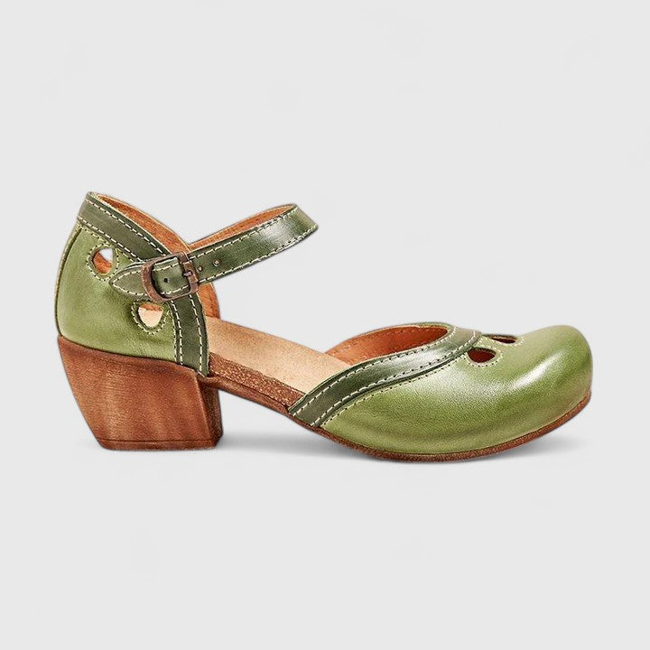 Lightweight women's open-toe sandals with breathable straps, great for walking and summer fashion.