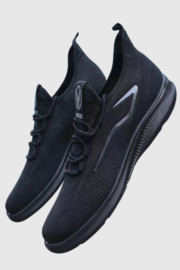 Lightweight women's athletic shoes for gym, running, or active wear. Breathable & slip-resistant comfort.