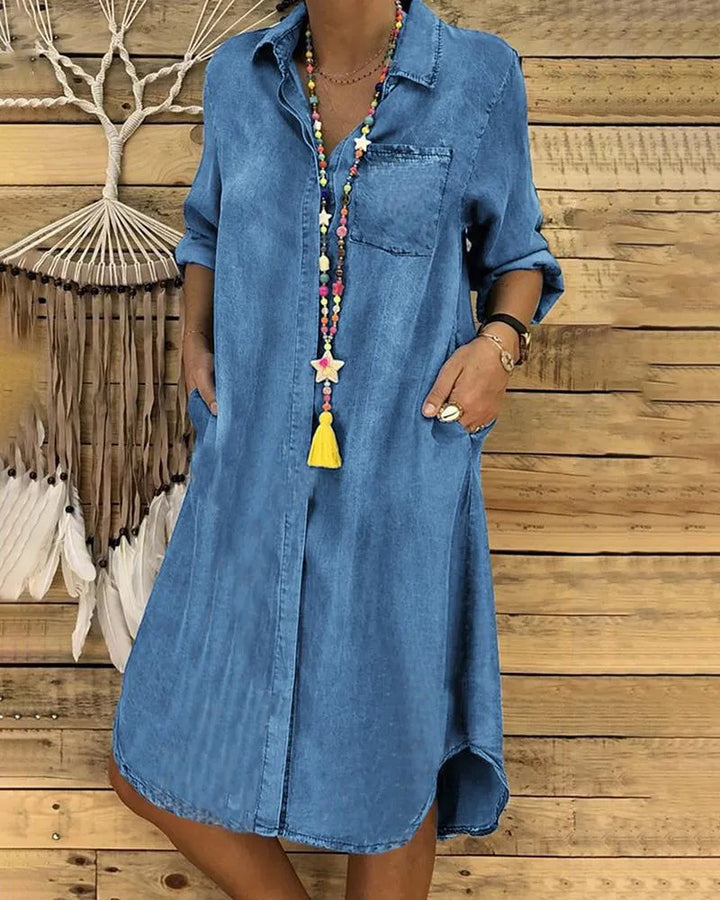 Women's casual button-front mini dress in a relaxed fit with short sleeves & pockets, perfect for summer daywear.