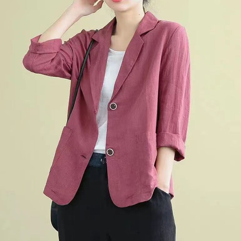 Comfortable women's casual single-breasted blazer, a relaxed fit jacket for versatile smart casual and office wear.