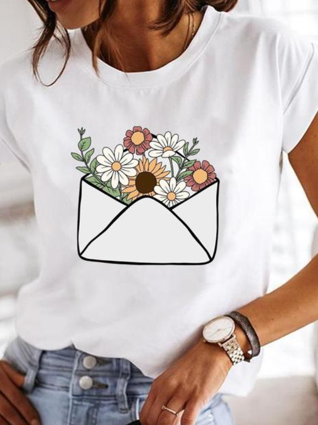 Comfortable women's short sleeve tee with a relaxed fit, ideal for summer leisure wear & everyday fashion.