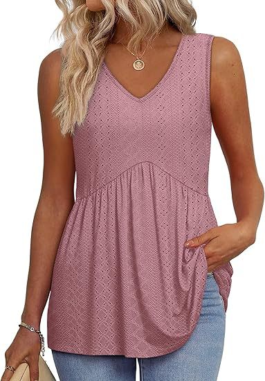 Printed women's sleeveless top, relaxed fit, ideal for chic casual summer outfits.