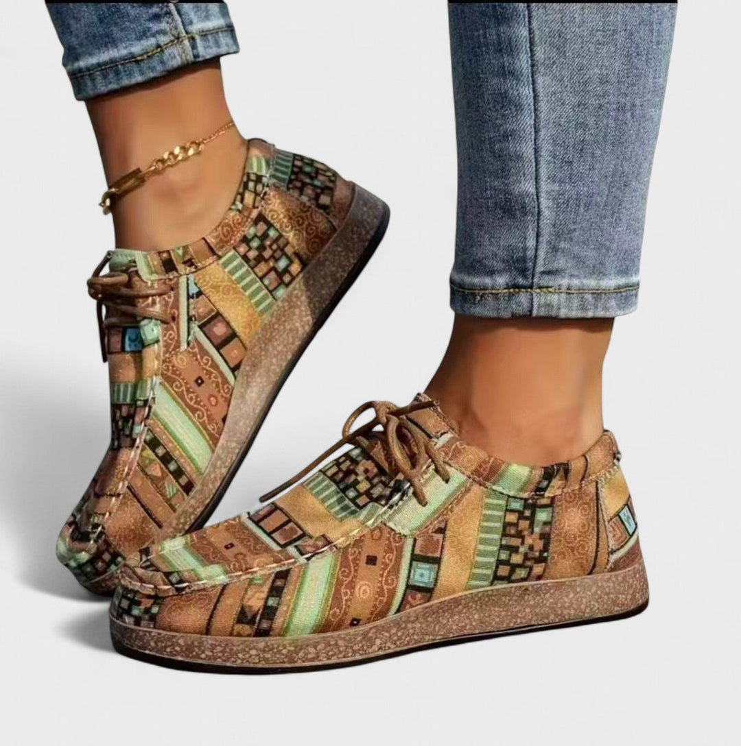 Stylish women's athletic casual shoes, designed for comfort with an extra wide heel. Excellent supportive everyday sneakers.