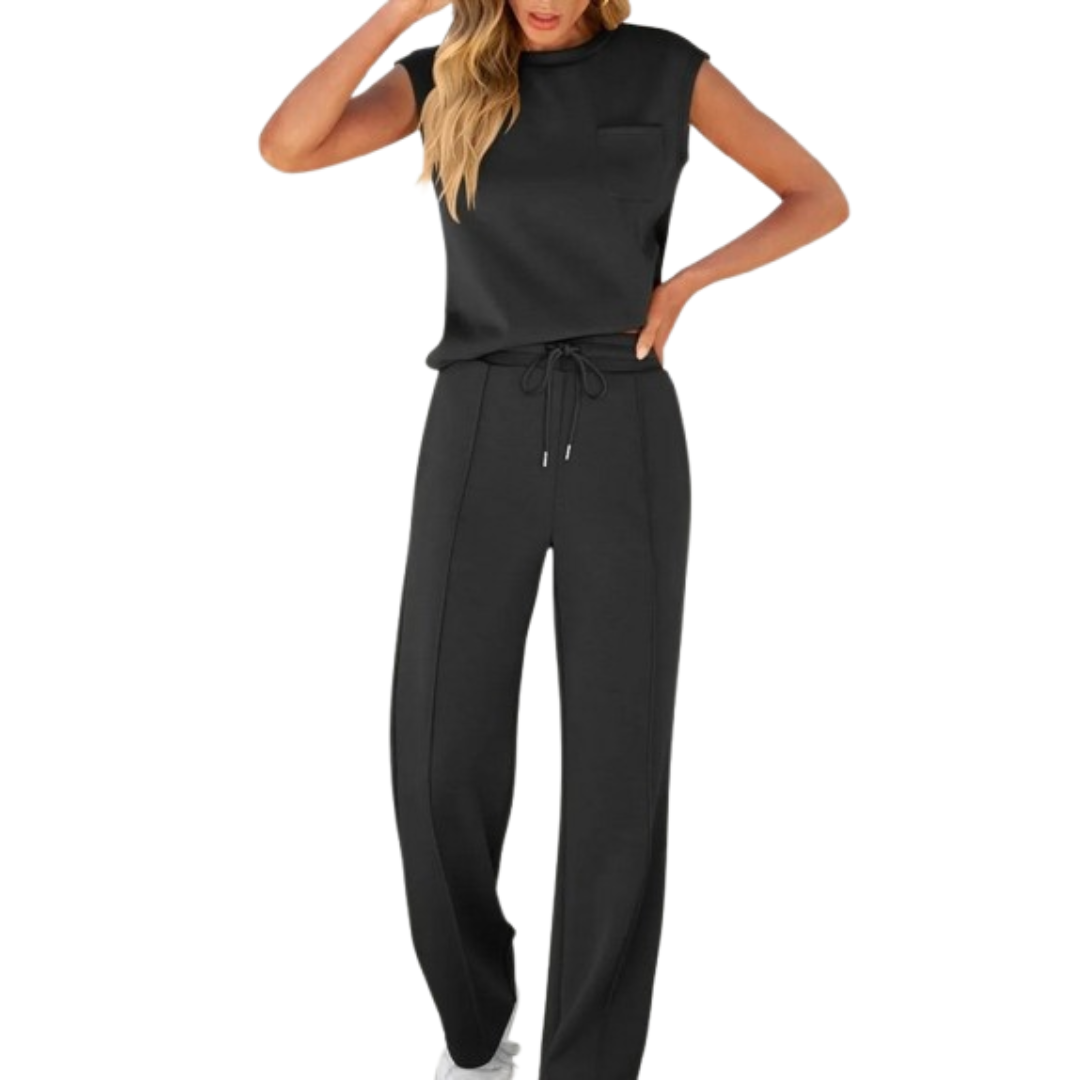 Women's casual summer lounge set, soft, relaxed fit, perfect for everyday comfort and style.