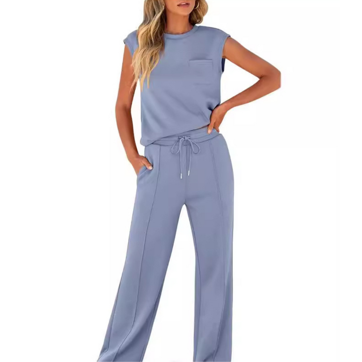 Soft women's casual lounge set, perfect for summer relaxation, offering ultimate comfort.