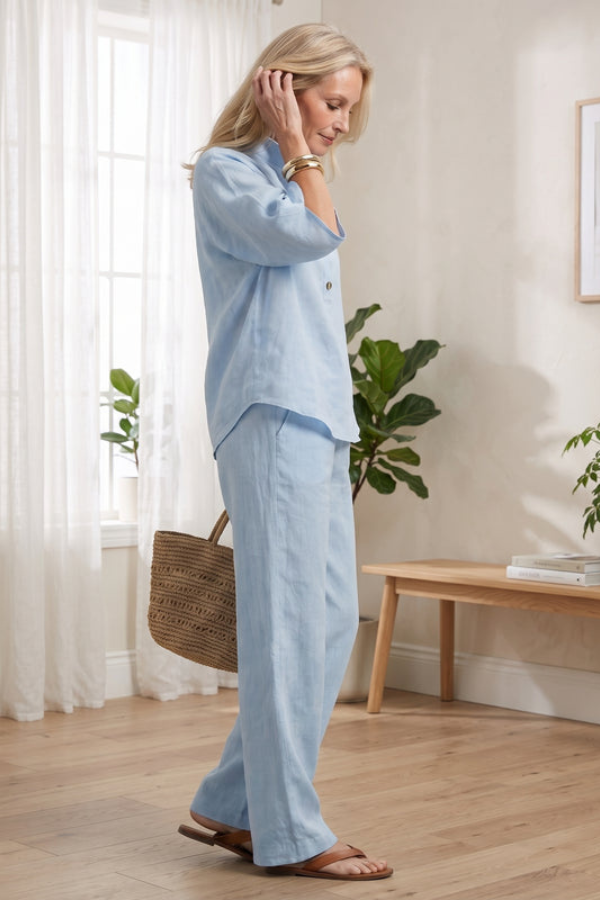 Stylish women's two-piece casual set in a soft fabric, perfect for effortless summer fashion.