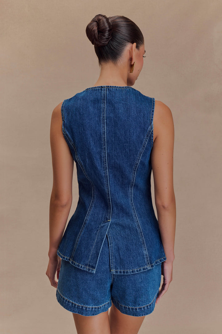 Trendy women's comfortable blue denim two-piece set, perfect for a casual chic outfit.