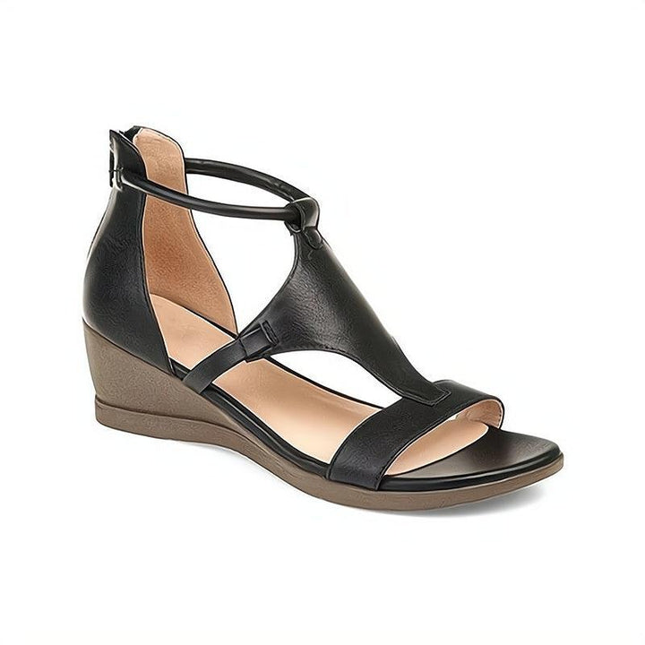 Everyday women's flat sandals. Chic and comfortable slip-on summer footwear, perfect for casual outings.