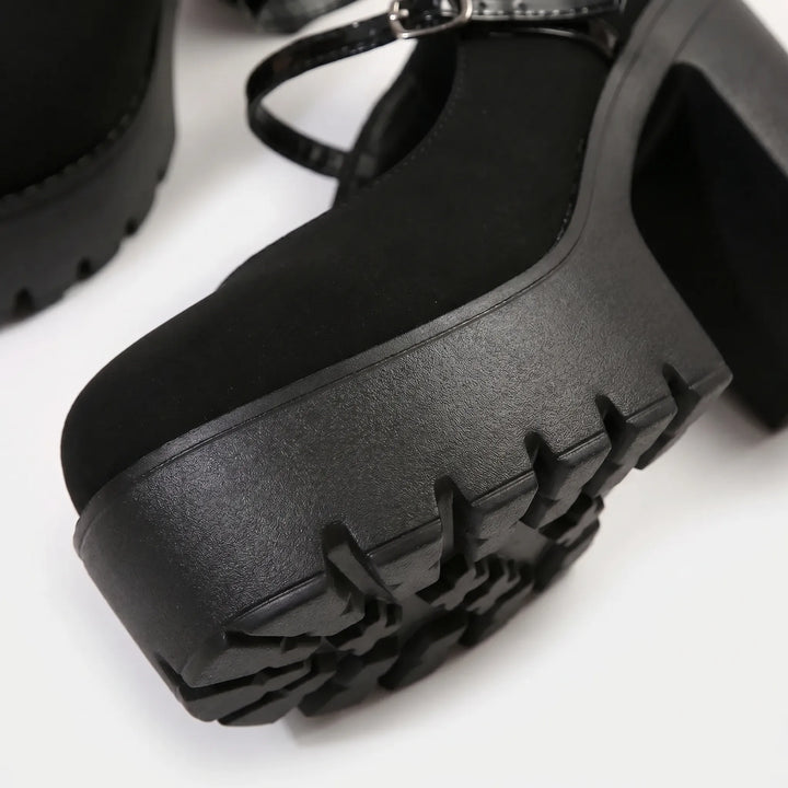 Retro women's Mary Jane platform pumps featuring a bold chunky heel, round toe, and double buckle straps for fashion.