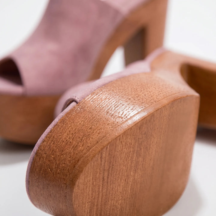 Comfortable women's open-toe platform sandals with a chunky heel, elevating any summer outfit.