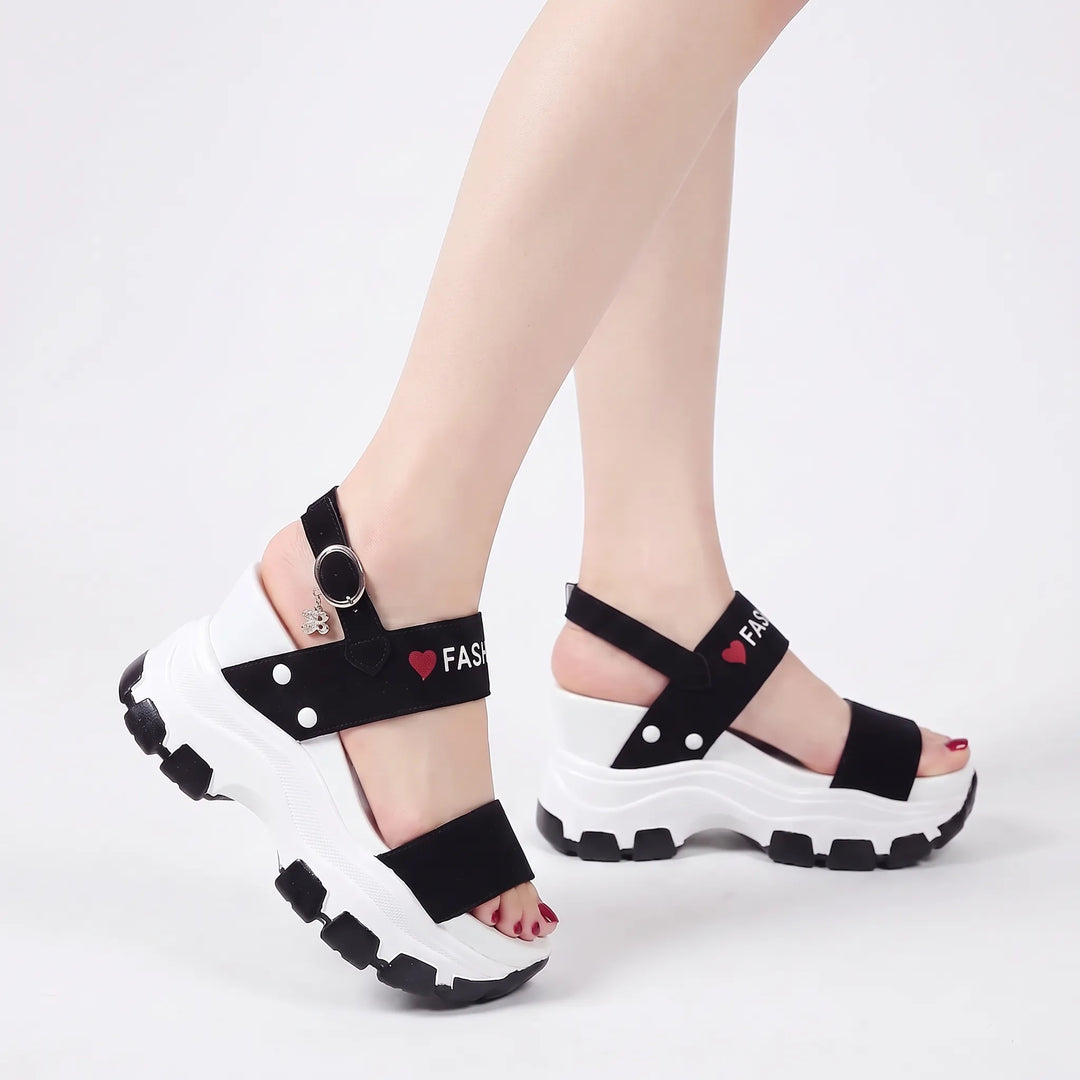 Trendy women's summer chunky platform sandals with an adjustable ankle strap, perfect for fashion.