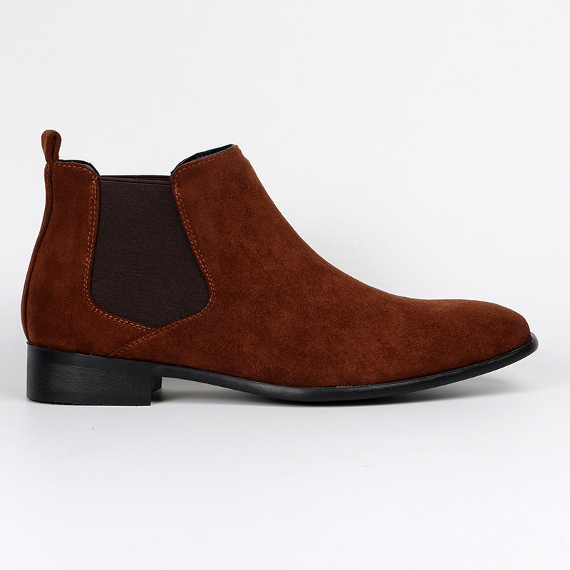 Elegant women's leather Chelsea boots with a sturdy block heel, a timeless choice for casual outfits or professional look.
