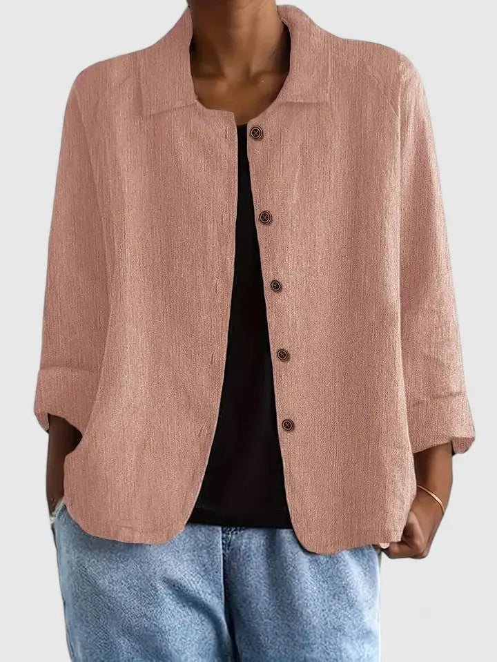 Comfortable short sleeve classic top for women, a versatile piece for daily outfits.