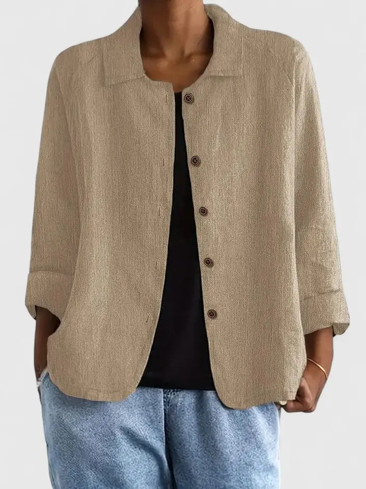 Minimalist light women's top, ideal for effortless everyday style and all-day comfort.