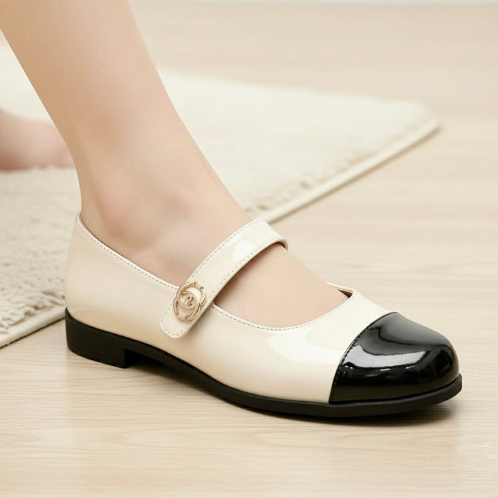 Ergonomic women's wide toe box Mary Jane flats, ensuring comfort and arch support.
