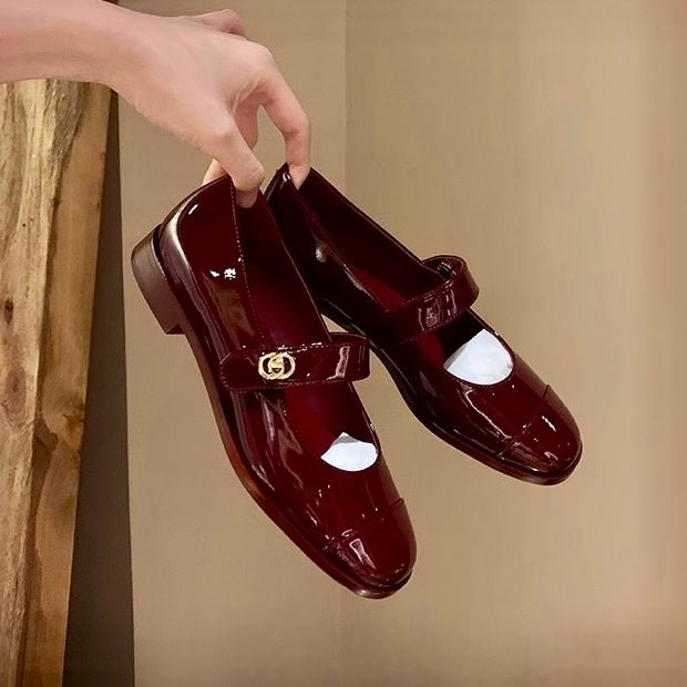 Foot-friendly women's Mary Jane flats, designed with a wide toe box and integrated arch support.