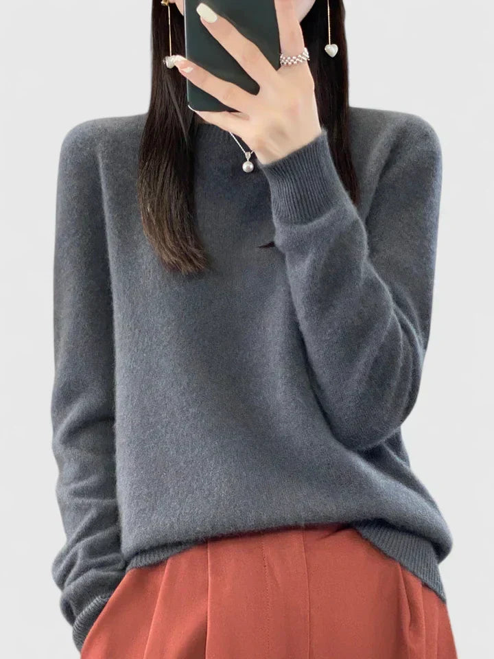 Women's comfortable winter pullover sweater, long sleeve, round neck, cozy fit.