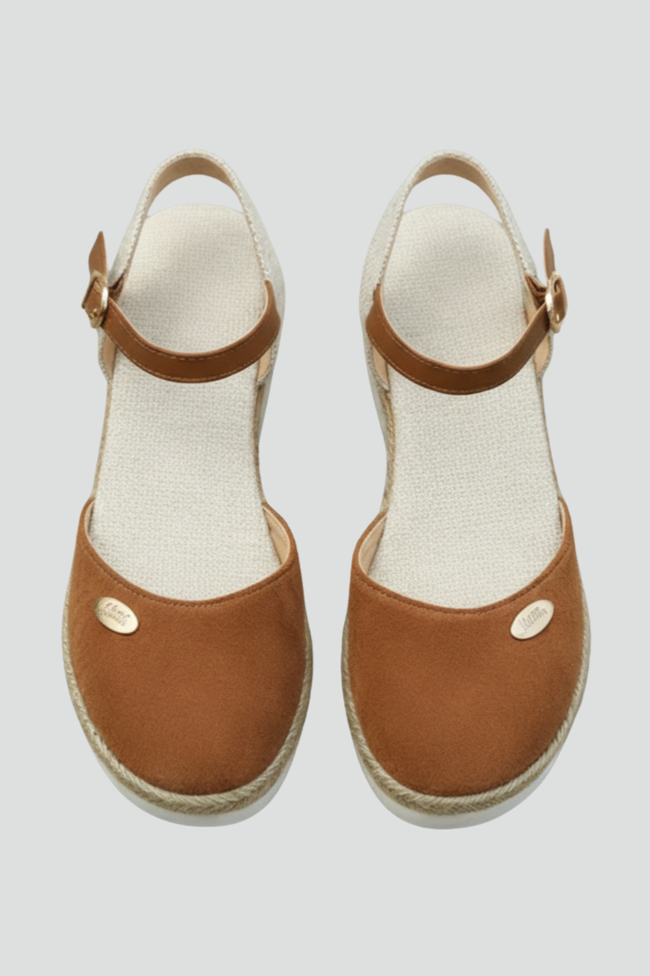 Women's closed-toe espadrille platform sandals with heel strap, perfect for comfortable & stylish summer wear.