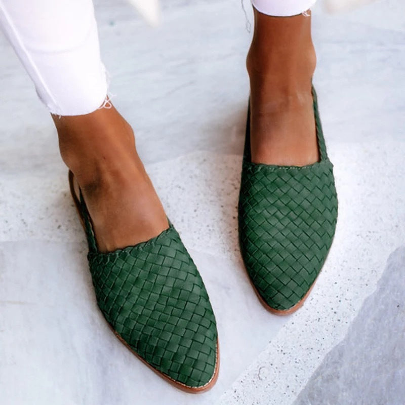 Women's casual slip-on mules: closed toe, flat sole. Backless design provides chic everyday comfort.