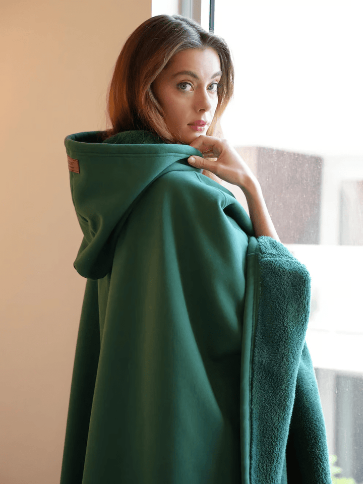 Women's fashion comfort hoodie, oversized, soft feel, anti-stress.