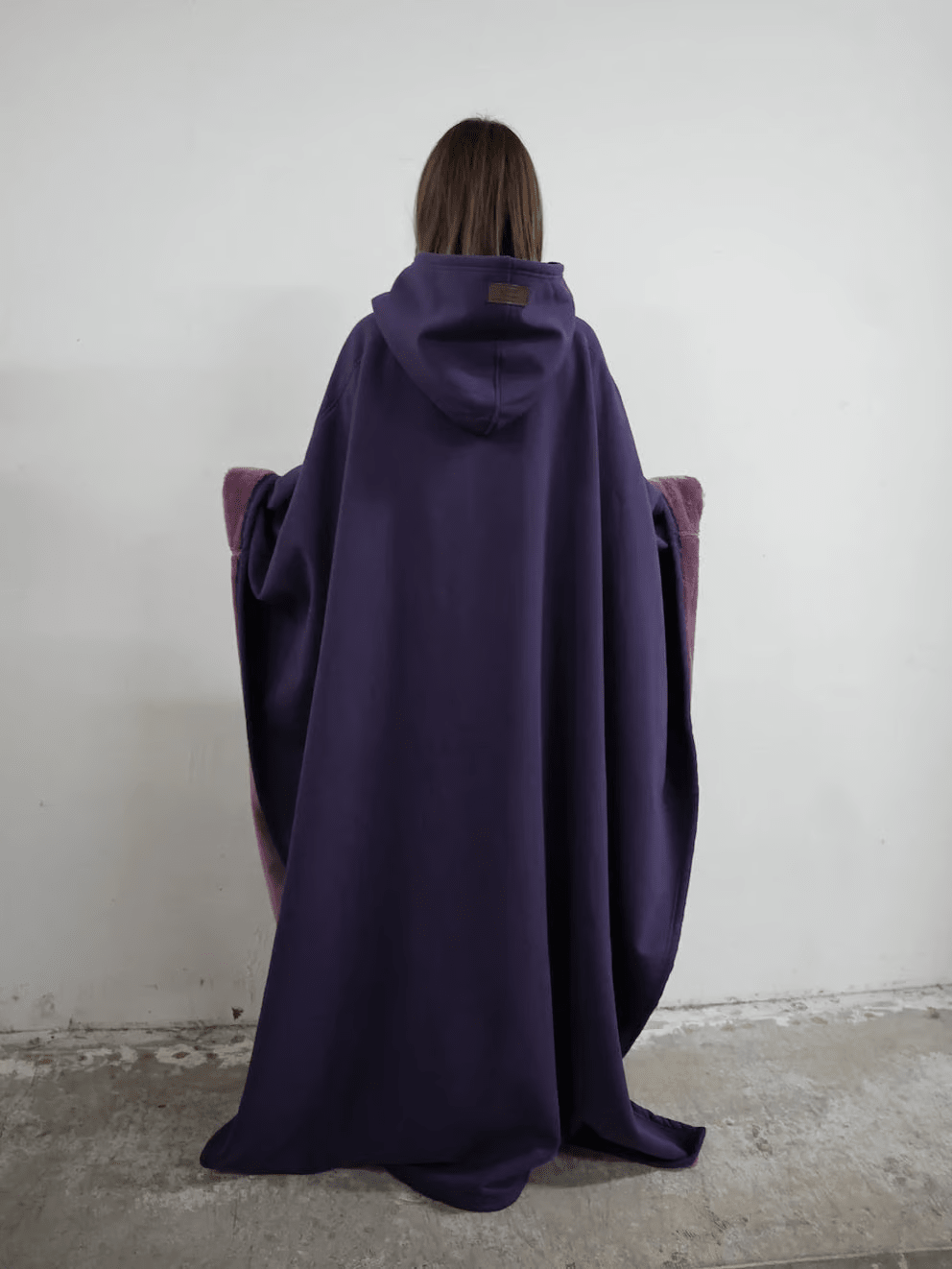 Comfort-fit women's hoodie, soft feel, relaxed, a perfect layering piece.