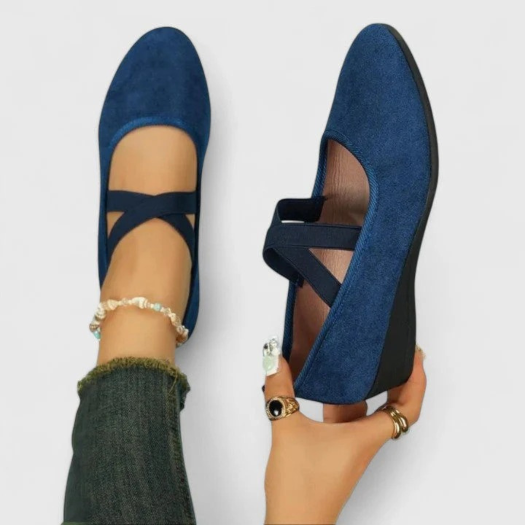 Comfortable open-toe sandals for women, featuring a flexible sole for lightweight daily wear & summer casual style.