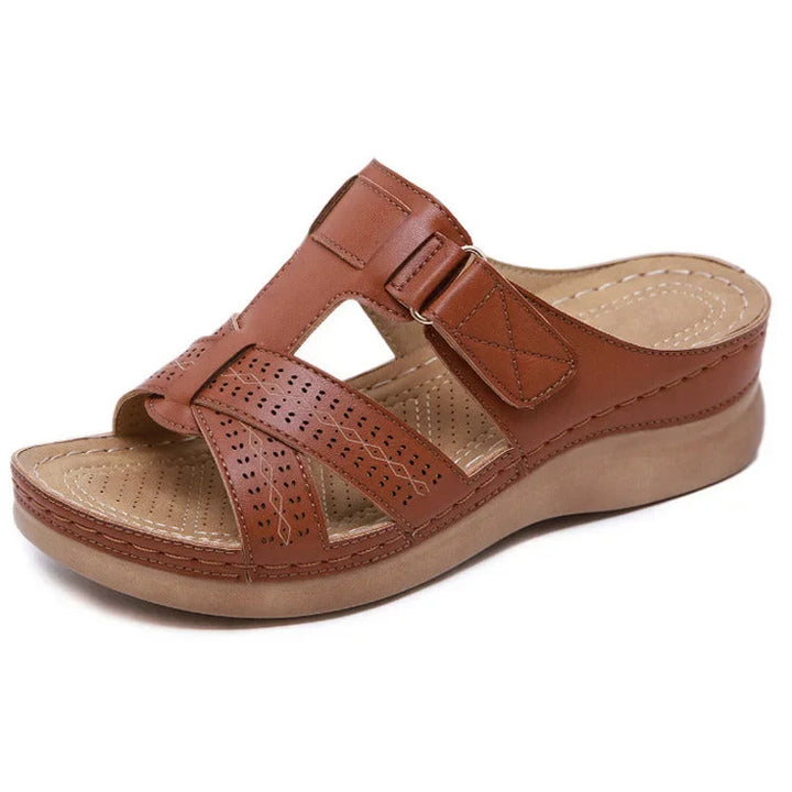 Stable women's orthopedic walking sandals with adjustable straps, deep heel cup & robust arch support for comfort.