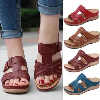 Women's comfort sandals with easy-adjust straps & arch support, providing a custom fit for all-day foot health.