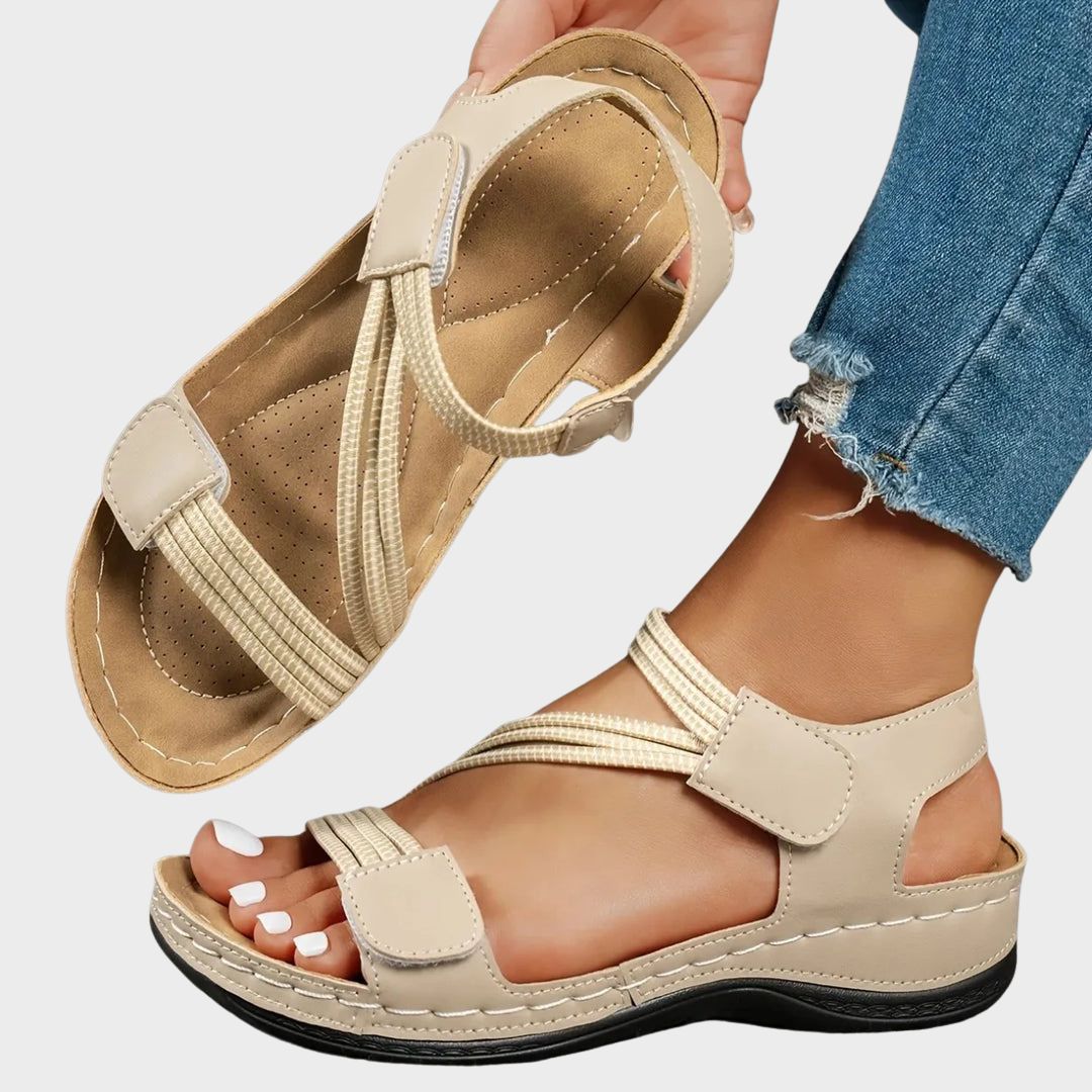 Women's comfort sandals with adjustable straps & cushioned insole for personalized fit, perfect for daily wear.