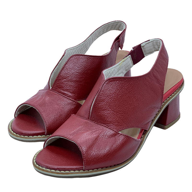 Women's comfortable block heel sandals with secure buckle closure. Elegant & versatile summer shoes.