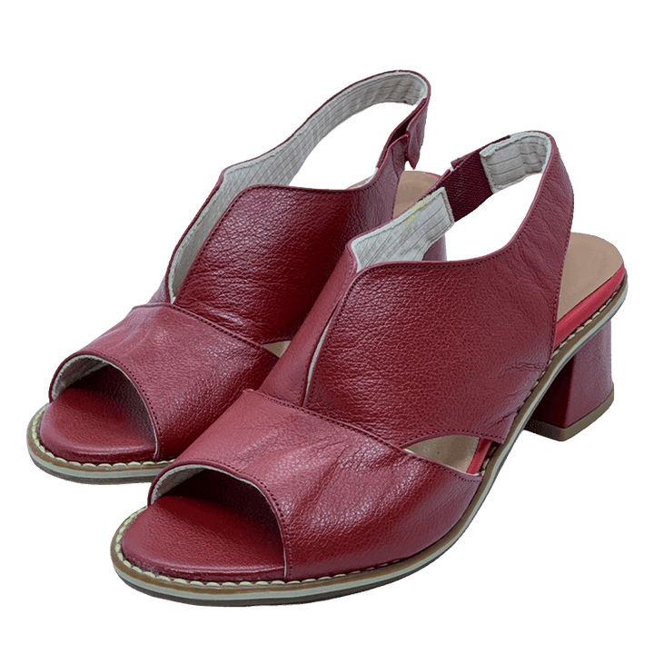 Women's comfortable block heel sandals with secure buckle closure. Elegant & versatile summer shoes.