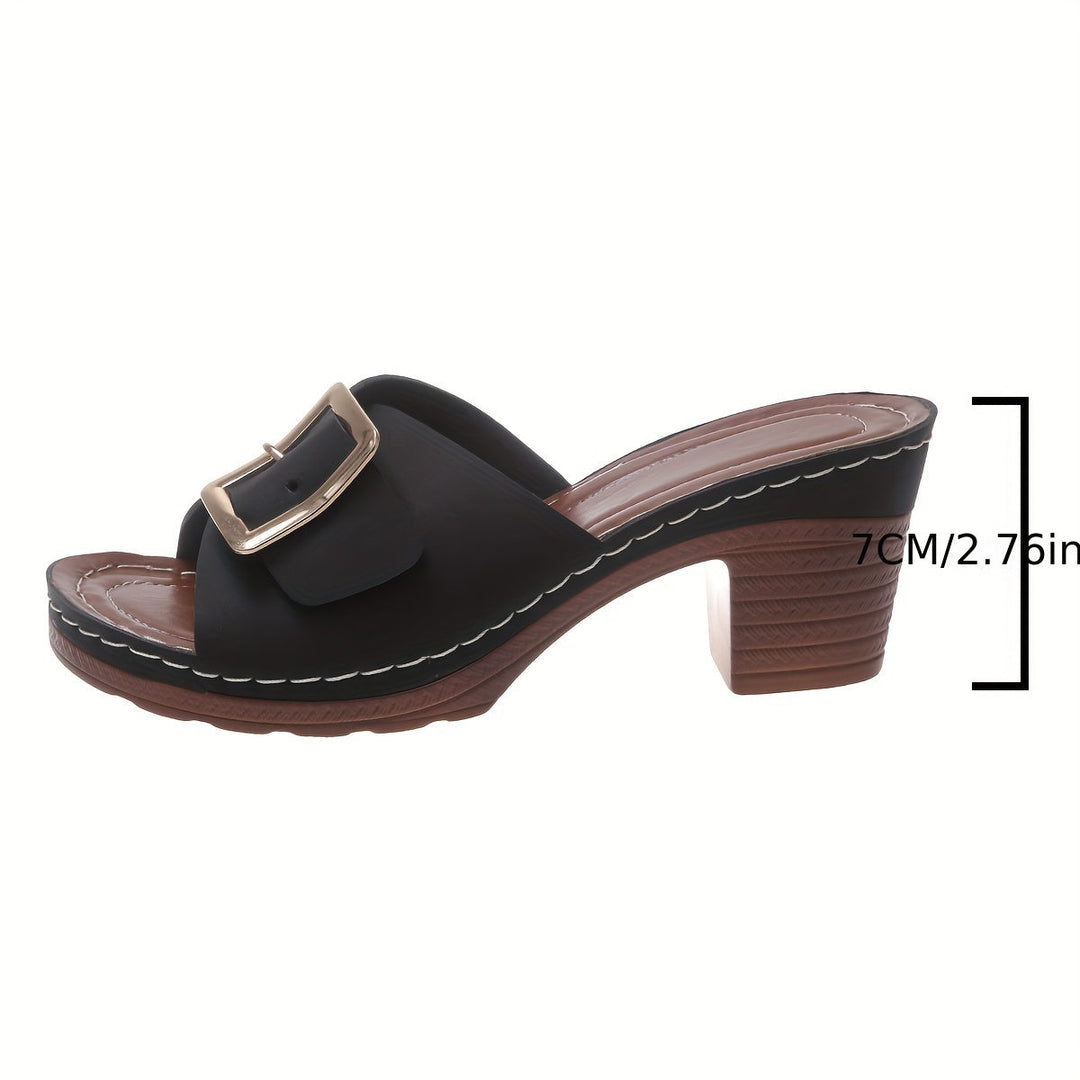 Comfortable women's flat sandals, perfect casual slip-on shoes for summer style and daily wear.