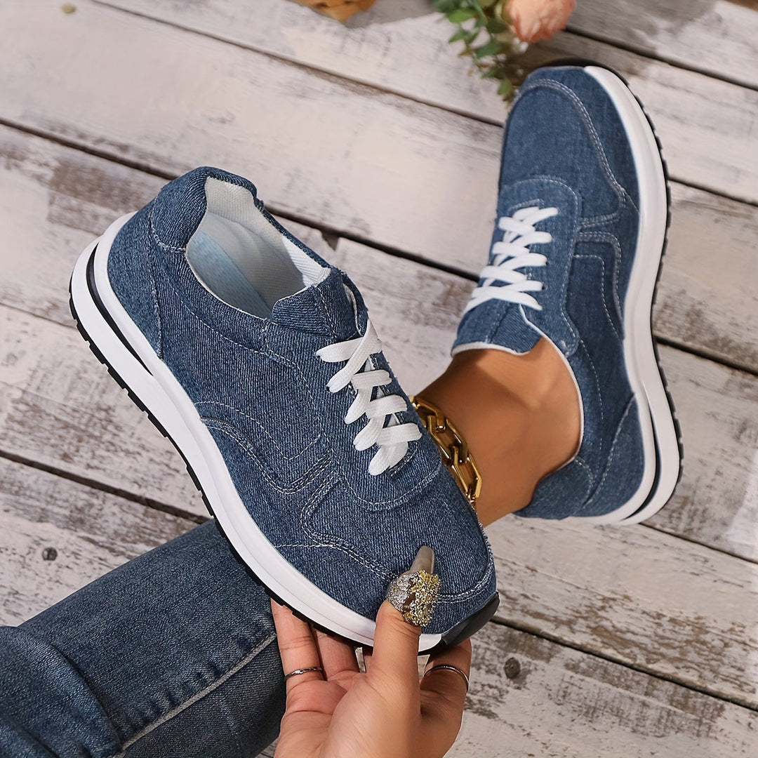 Everyday women's comfortable sneakers designed for foot comfort with ergonomic sole and arch support.