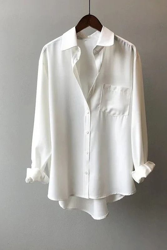 Relaxed fit women's flowy top, super comfortable shirt for all-day wear. Ideal for casual fashion.