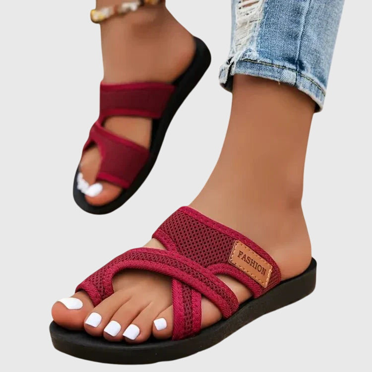 Casual women's Elody #1114 slip-on sandals, featuring a comfortable mesh strap and platform design.