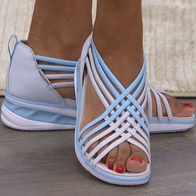Versatile women's comfortable sandals, providing orthopedic support for casual & everyday use.