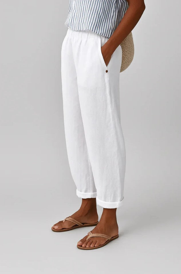 Chic women's loose fit straight leg trousers with elastic waist, perfect for comfortable summer fashion.